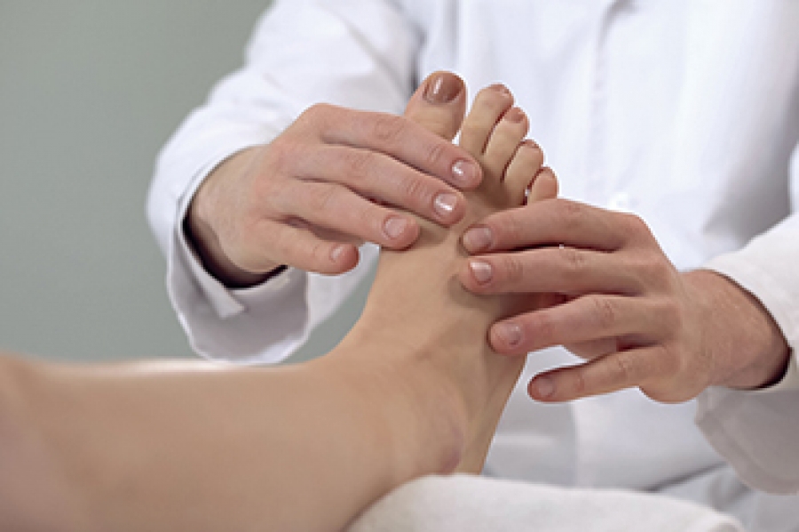 What Causes Foot Pain That Moves Around